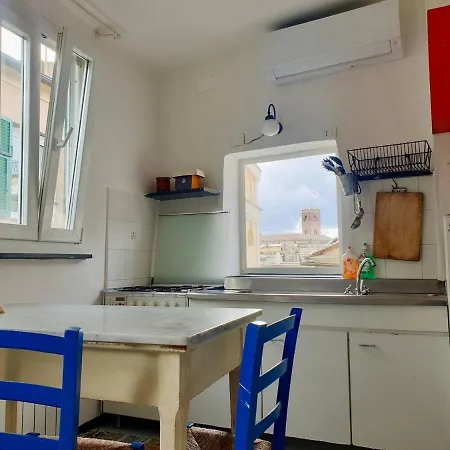 Apartment Sky Way - Tra I Tetti Di Genoa